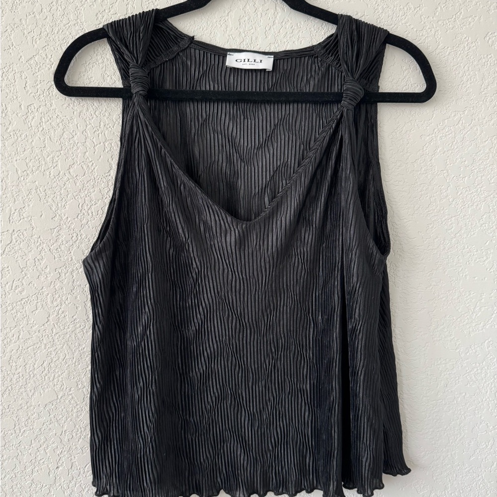 Gilli Black Pleated Women's Top